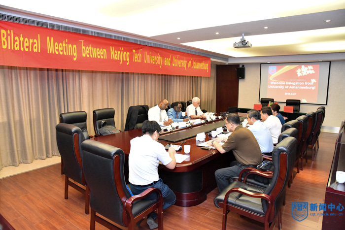 XCB_7880-1.jpg XCB_7880-1.jpg