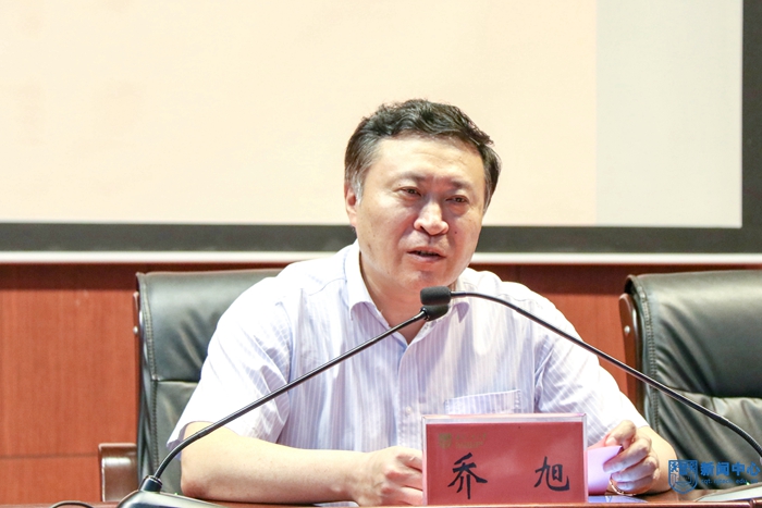 1校长乔旭讲话.jpg
