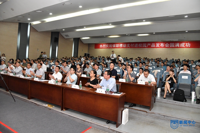 XCB_645105.jpg