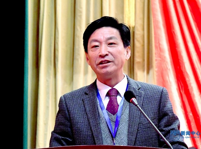 7副校长张进明就《必一运动B-sports官网教职工医疗互助基金实施办法(审议稿)》做说明.jpg