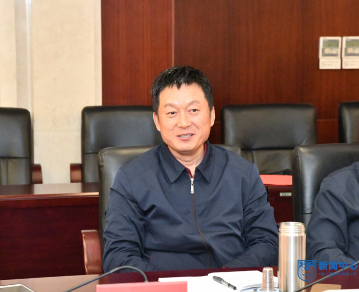 XCB_0327.jpg XCB_0327.jpg