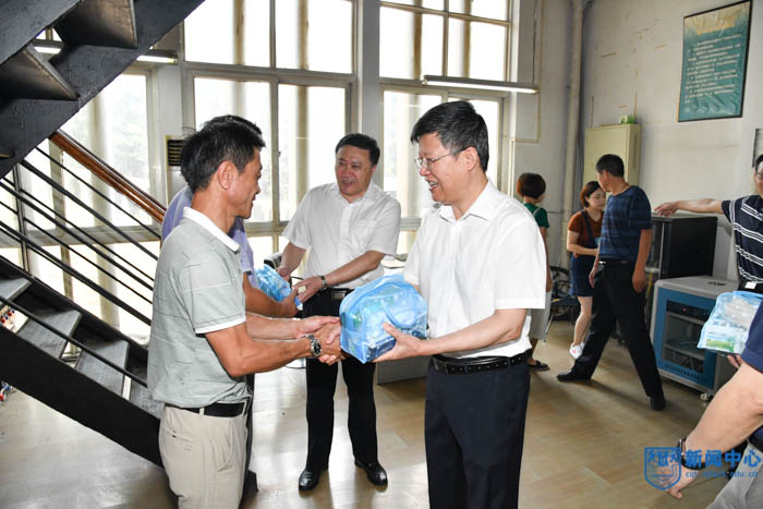 XCB_7284-3.jpg